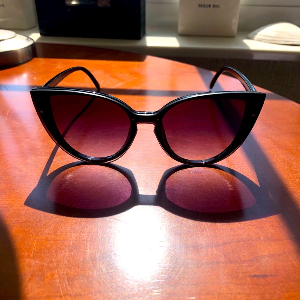 Sam Edelman cat eye sunglasses